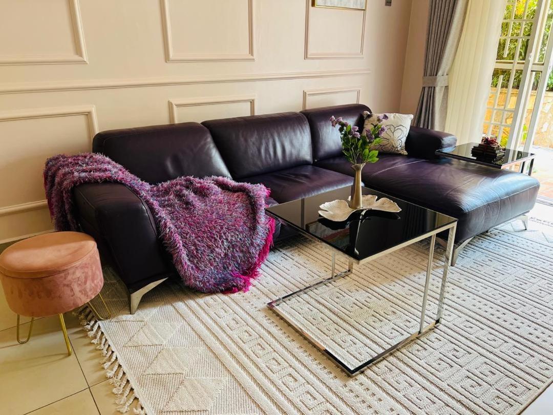 Alsander Homes Raspberry 坎帕拉 外观 照片